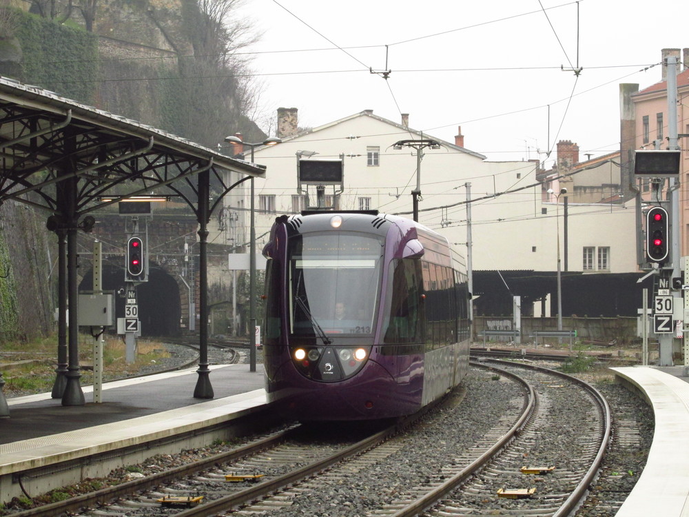 S vlakotramvajemi Citadis Dualis se můžete dnes setkat například v Lyonu. (foto: Ing. Filip Jiřík)