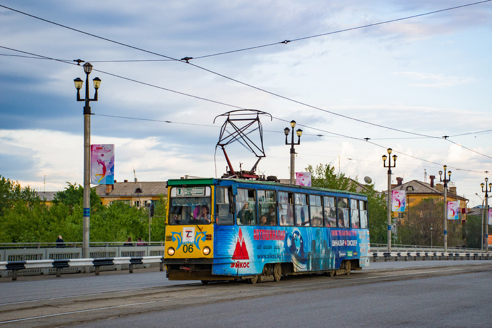 Ul'binskij most s tramvají dne 11. května 2017. (foto: Valerij Kozlov)