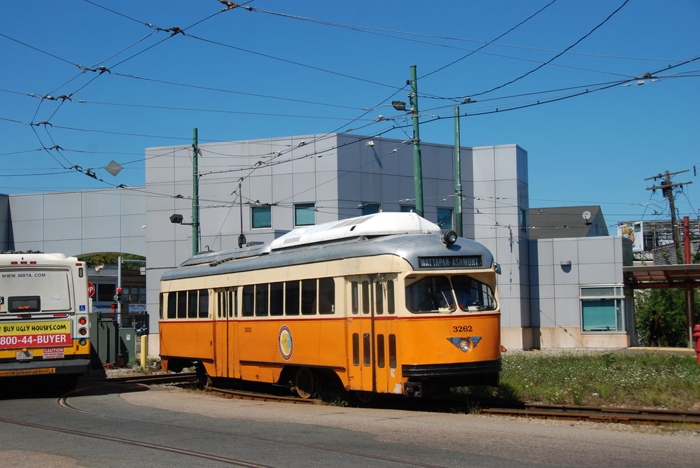 Jeden z vozů PCC na konečné Mattapan v září 2015. (foto: Libor Hinčica)