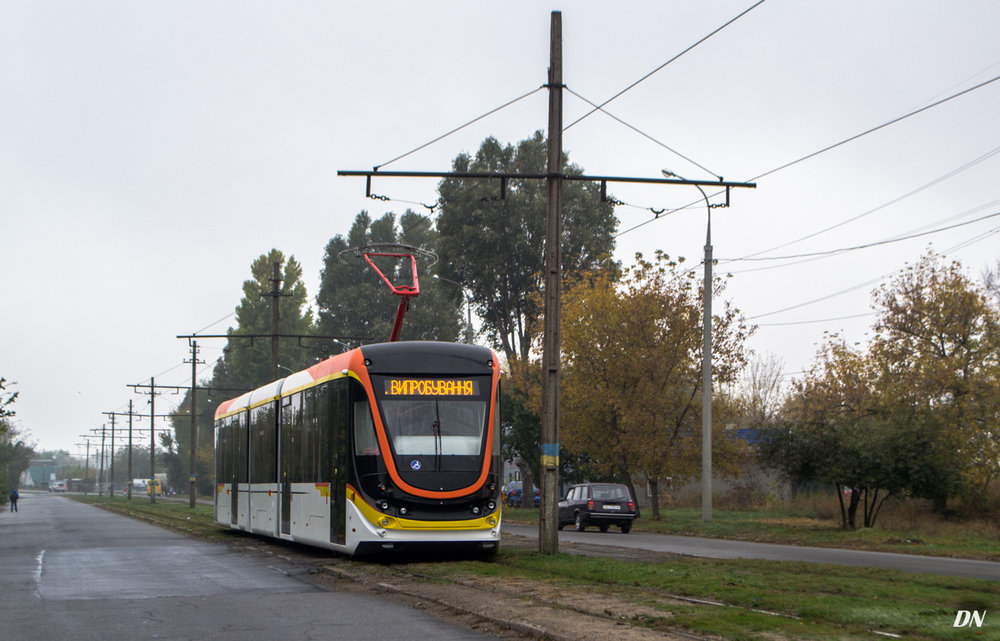 Tramvaj typu K1M6 výrobce Tatra-Jug na zkouškách ve městě Kamjanske dne 20. října 2017. (foto: Artjom Agejev)