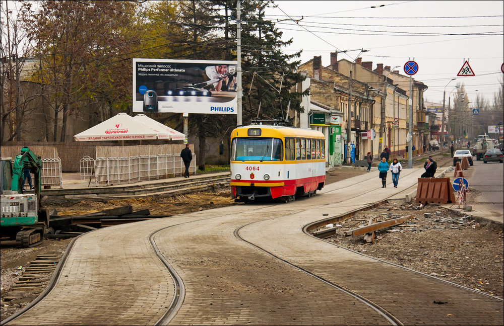 V Oděse poslední měsíce opravují koleje, co se dá. Kvalita není vždy optimální, oproti některým tamním stávajícím tankodromům se však jedná o podstatný krok vpřed. (foto: Aleksandra Ignat'jeva)