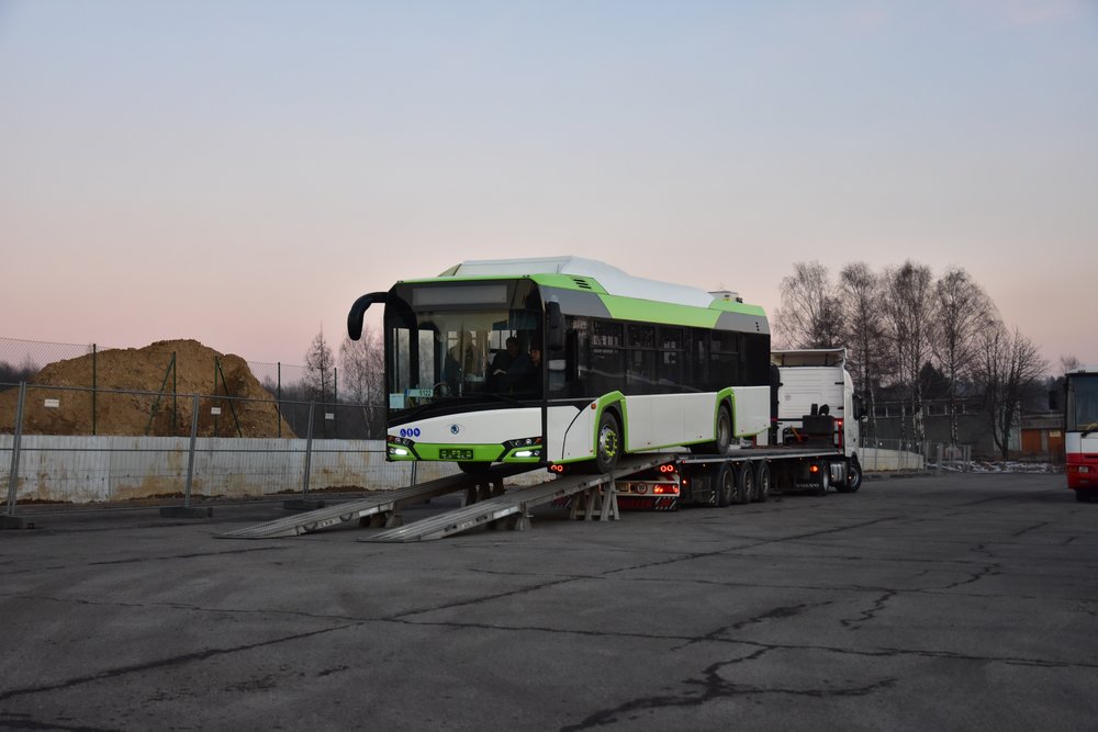 Jeden z prvních elektrobusů Škoda Perun v Třinci. (foto: Arriva)