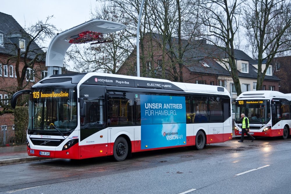 Volvo se se svými plug-in hybridy uchytilo také v německém Hamburgu. (foto: Volvo Buses)