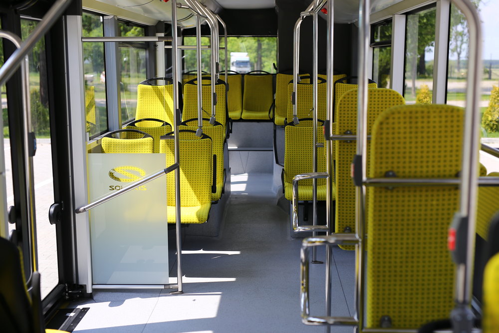 Pohled do interiéru hybridního New Urbina. (foto: Solaris Bus & Coach)