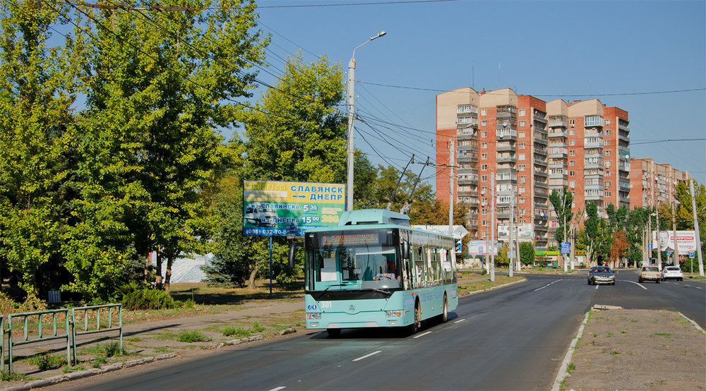 Na snímku z 22. října 2018 jeden ze dvou letos dodaných slavjanských trolejbusů. (foto: TRalex)