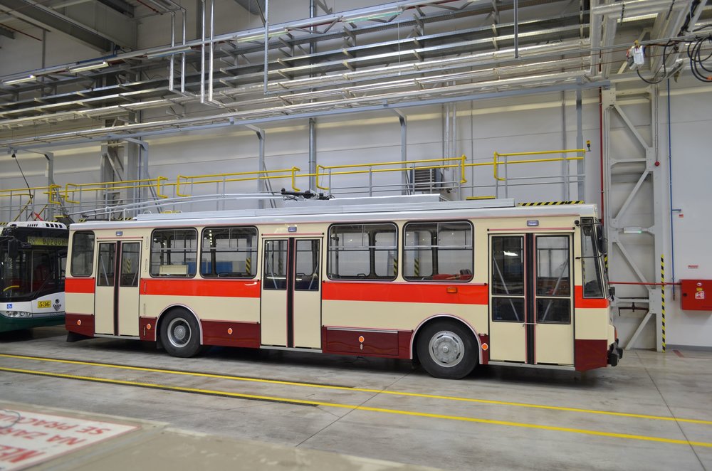 Nejnovější historický trolejbus ve sbírkách PMDP - vůz Škoda 14 Tr08/6 ev. č. 429 z roku 1989. (foto: PMDP)