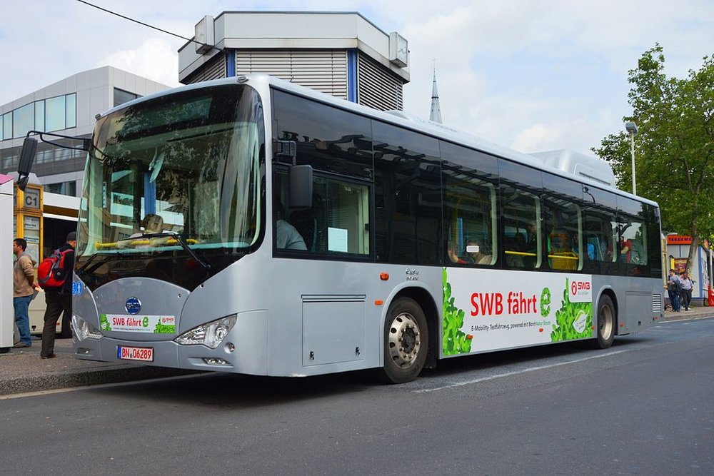 Elektrobus BYD K9 během zkoušek v Bonnu v roce 2013. (zdroj: Wikipedia.org)