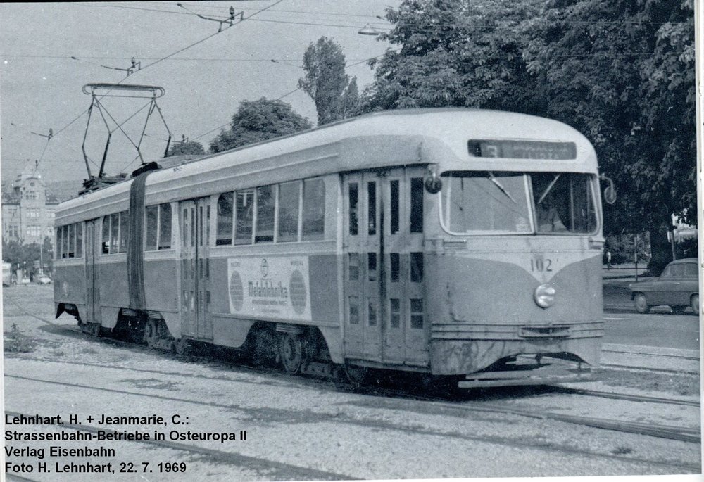 Článkové tramvaje PCC byly provozovány pouze v Sarajevu. Fotografie byla použita z publikace Strassenbahn-Betriebe in Osteuropa II. (foto: H. Lehnhart)