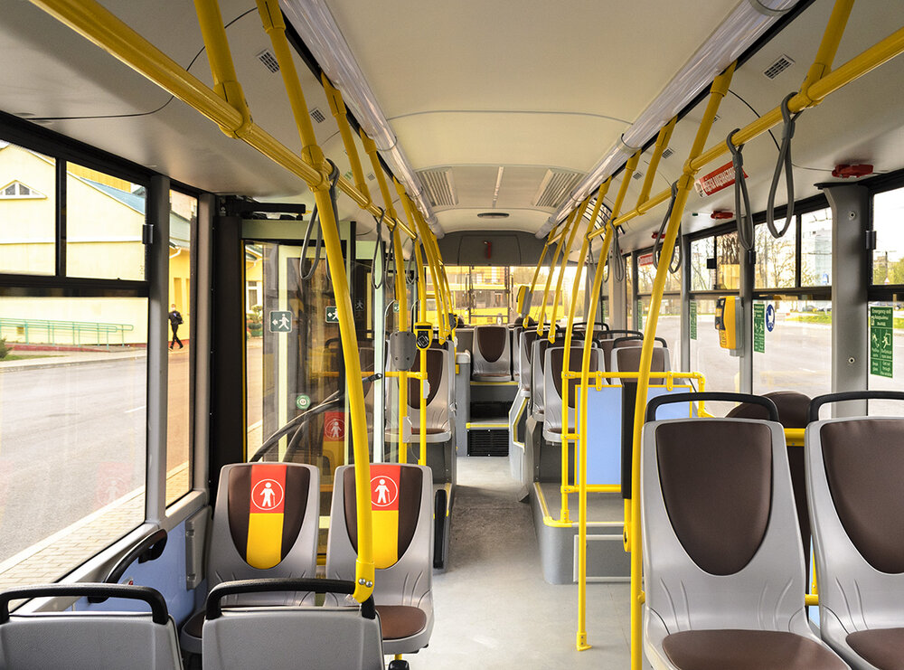 Poněkud spartánský interiér neprozrazuje, že vozidla jsou zbrusu nová a znamenají pro město revoluci. (foto: Nikita Sergejevič)