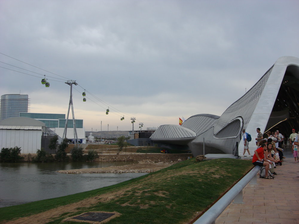 Klesání k areálu Expa. 