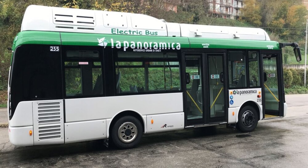 Tento malý elektrobus měl dle italských médií stát téměř půl milionu eur. (foto: Rampini Carlo S.p.A.)