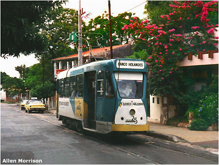 Na konečné v Las Mercedes roku 1994. (foto: Allen Morrison)