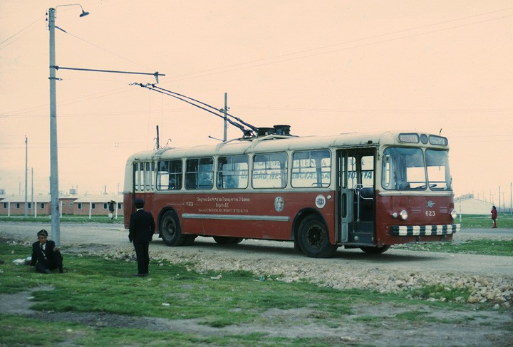 V Bogotě sloužily v minulosti i sovětské trolejbusy ZiU-5. (zdroj: www.sfu.ca)