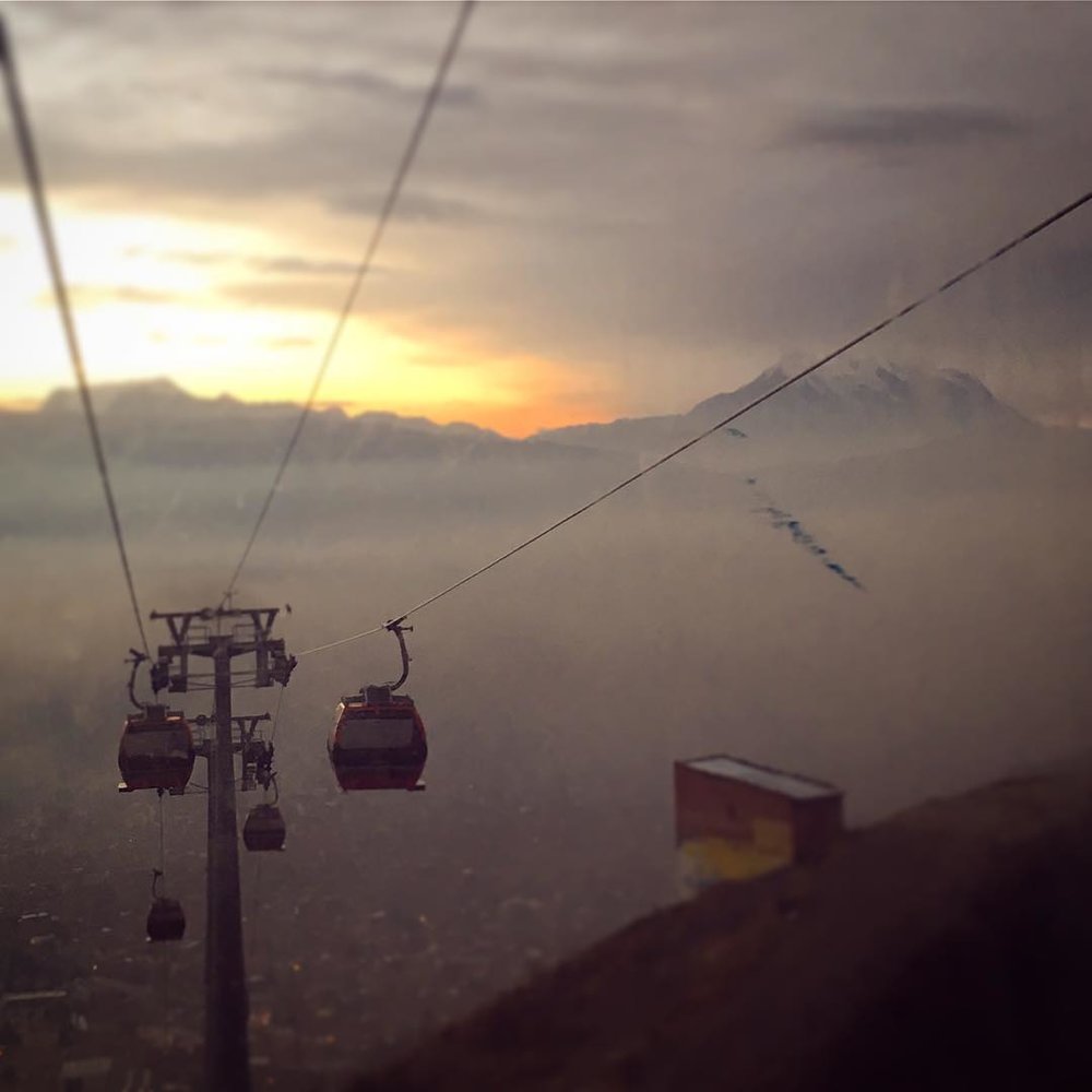Na červené lince. (foto: Ministerio de Comunicación del Estado Plurinacional de Bolivia)