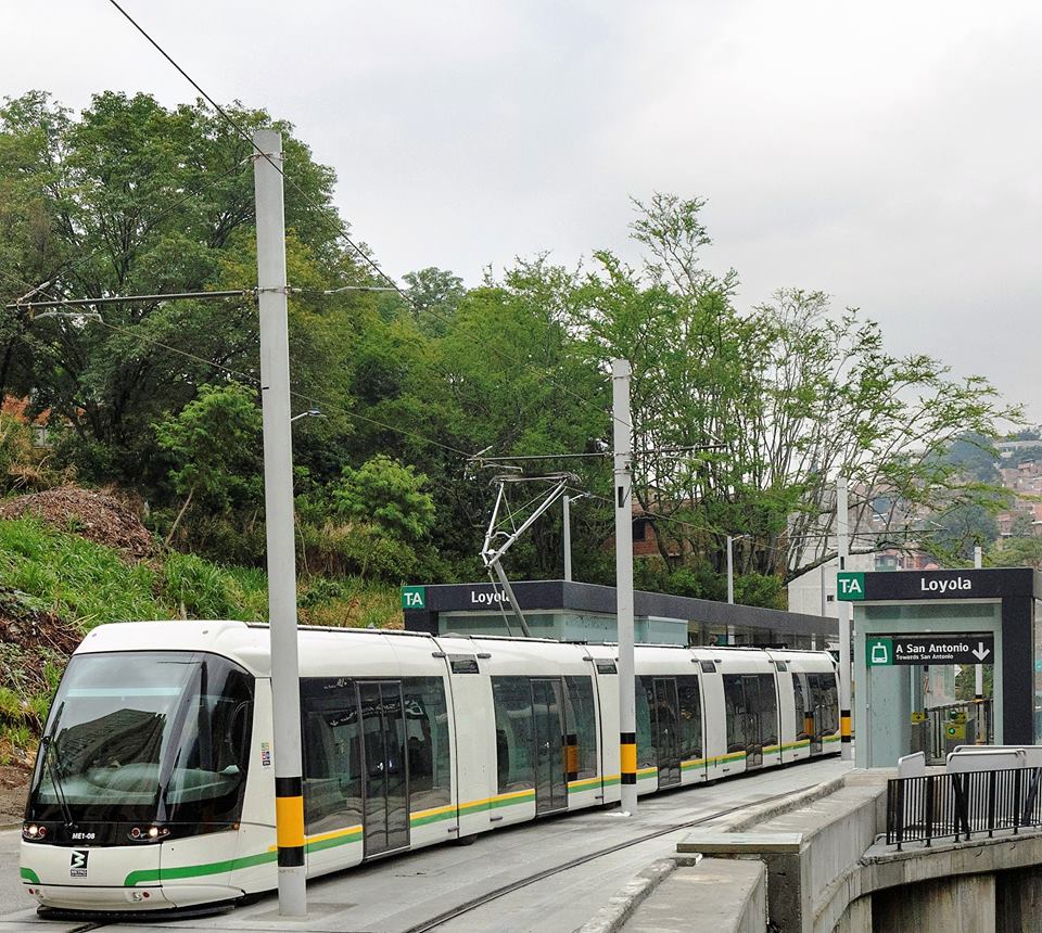 A ještě jednou zastávka Loyola. (foto: Empresa de Transporte Masivo del Valle de Aburrá Limitada)