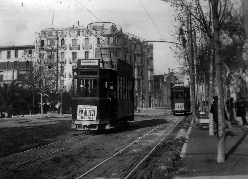 Tramvajová síť umožňovala jen provoz bez vlečných vozů. Ve většině úseků byla ještě v 50. letech jednokolejná. (zdroj: tranviasdepalma.blogspot.com)