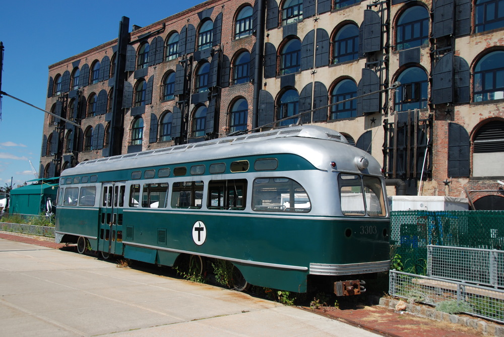 Opuštěný vůz PCC na nábřeží v Red Hooku. (foto: Libor Hinčica)
