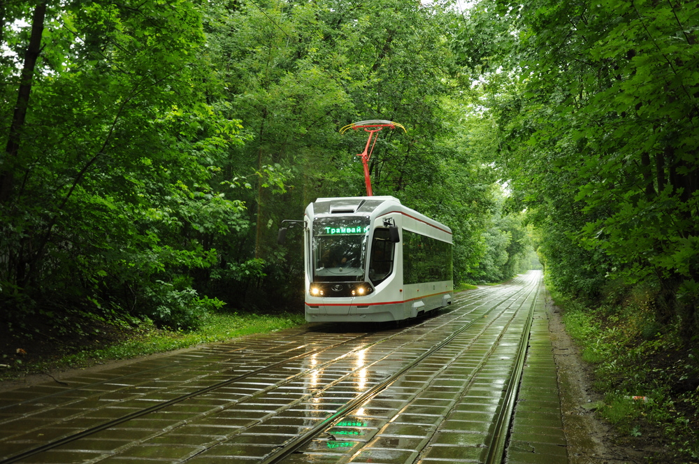 Prototypový vůz 71-911 City Star během zkoušek v Moskvě. (foto: Andrej Lazarev)