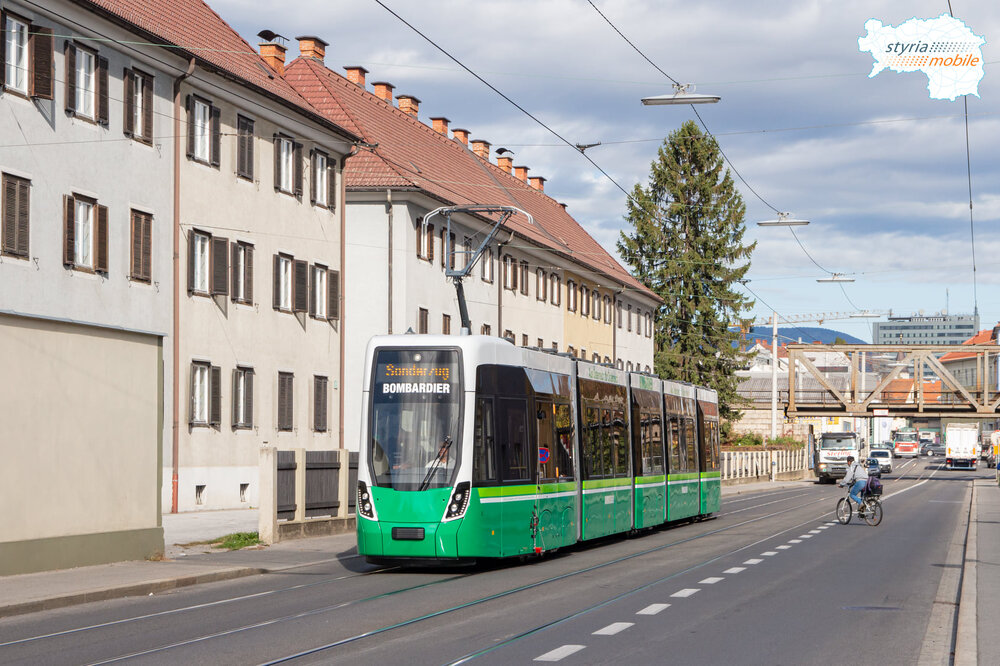 Vídeňský vůz ev. č. 306 během zkoušky v ulicích Grazu. (foto: Styria mobile)