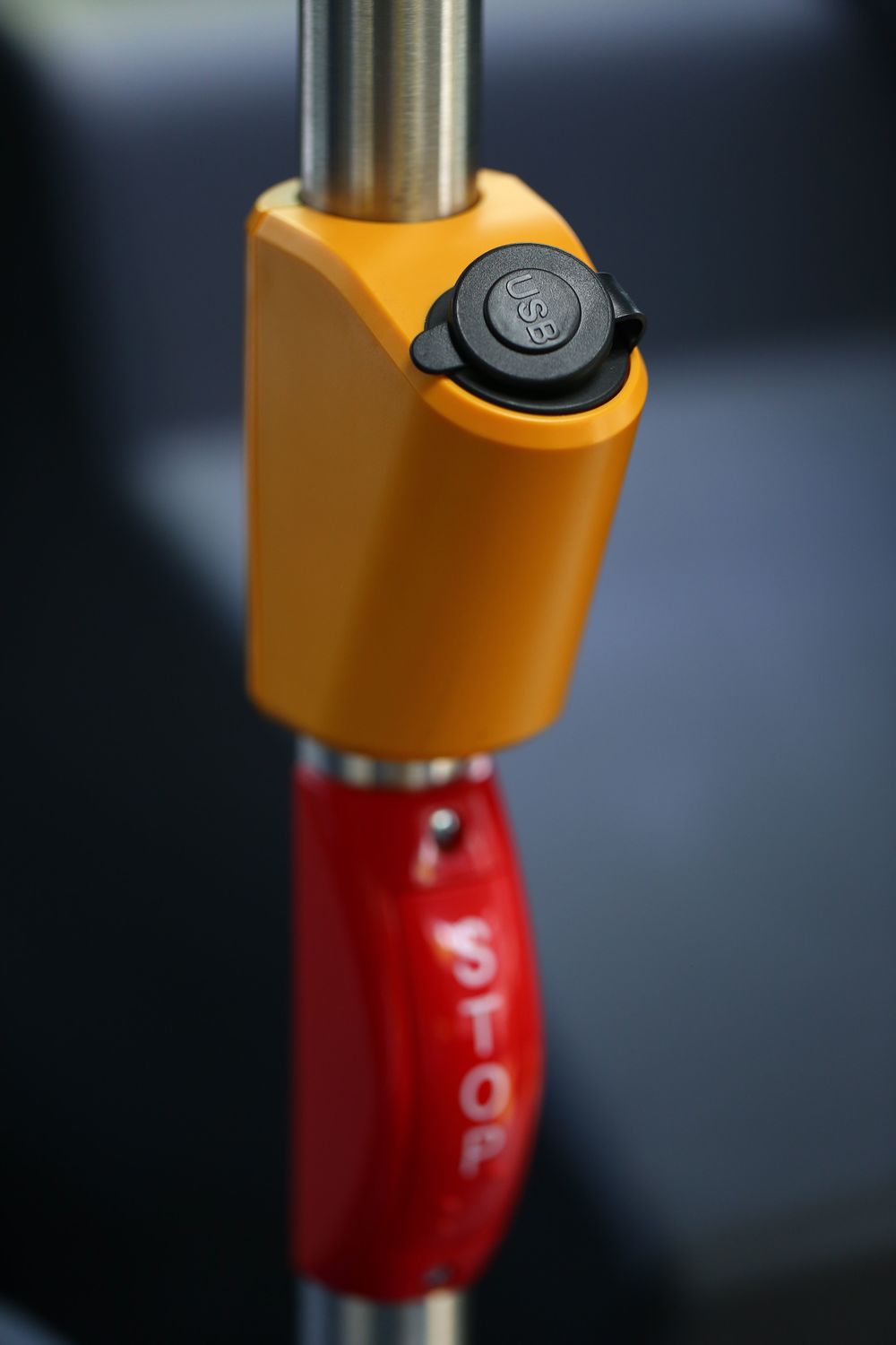 Klimatizace je samozřejmostí. Navíc jsou vozidla vybavena také USB porty pro nabíjení mobilních zařízení. (foto: Solaris Bus & Coach)