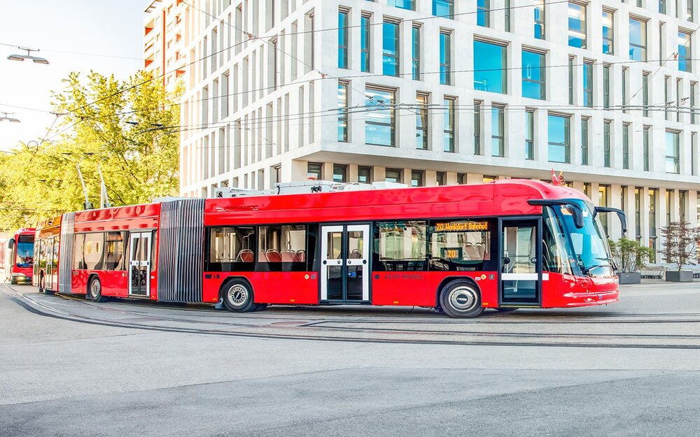 Trolejbus lighTram® 25 DC v Bernu. (foto: Bernmobil)