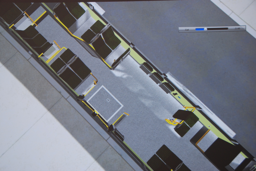 ...nebo raději preferujete větší plošinu pro stojící pasažéry? (foto: Libor Hinčica)