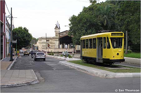 Na snímku z roku 2006 vidíme ev. č. 9007, které bylo dalšího roku předmětem vandalismu. (foto: Ian Thomson / sbírka Allena Morissona)