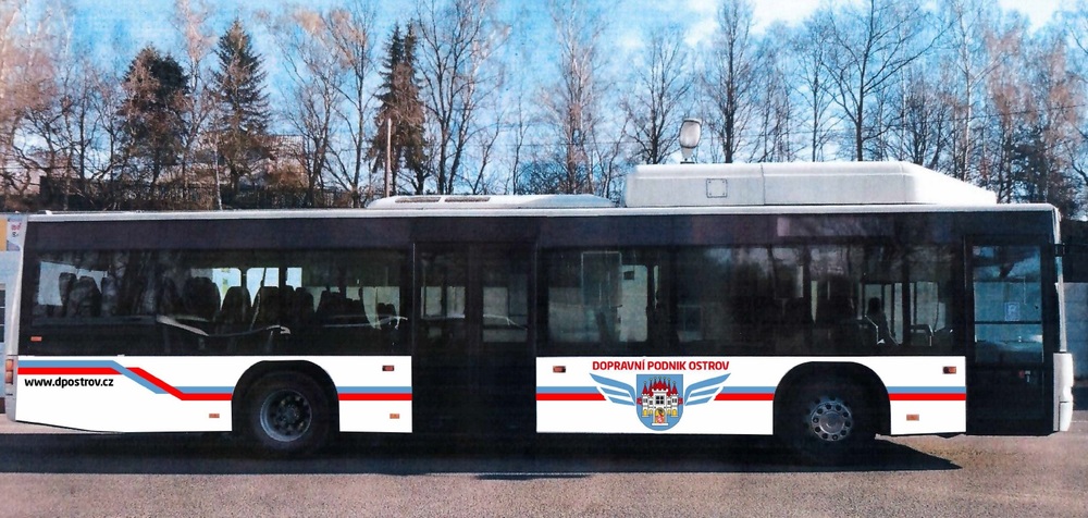 První fotografie autobusu Neoplan Centroliner uveřejněná městem Ostrov. (zdroj: www.ostrov.cz)