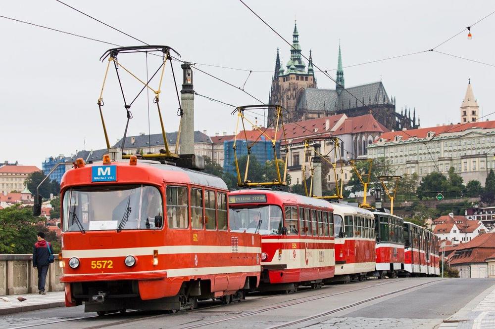 Mazací tramvaj je zřejmě nejpopulárnějším služebním vozem pražského DP. (foto: DPP)