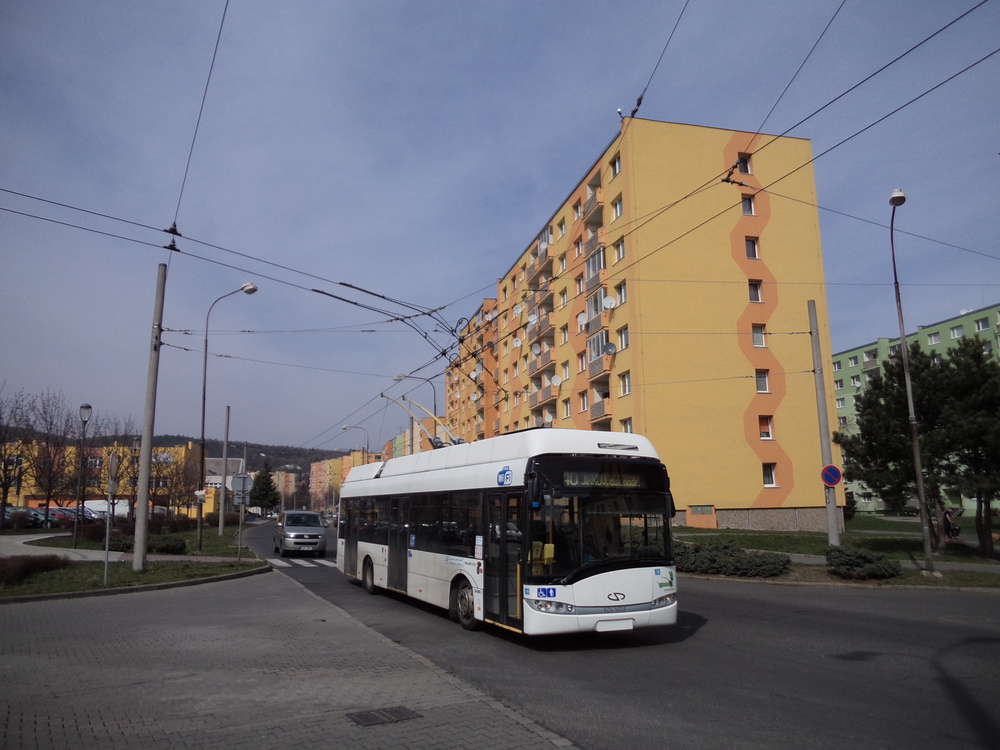 Jirkov už o trolejbusy nestojí. Ušetřené peníze hodlá prý využít na budování infrastruktury pro moderní dopravu. Trolejbus sám je přitom moderním dopravním prostředkem... (foto: Ing. Vít Hinčica, Ph.D.)