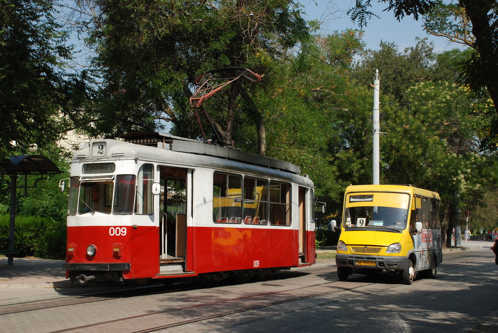 V běžném provozu jsou stále i dvounápravové vozy Gotha T57, jež jsou v interiéru vybavené klasickými 