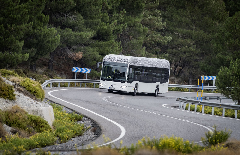 Elektrobus Mercedes-Benz Citaro na propagačním snímku výrobce. (foto: EvoBus)