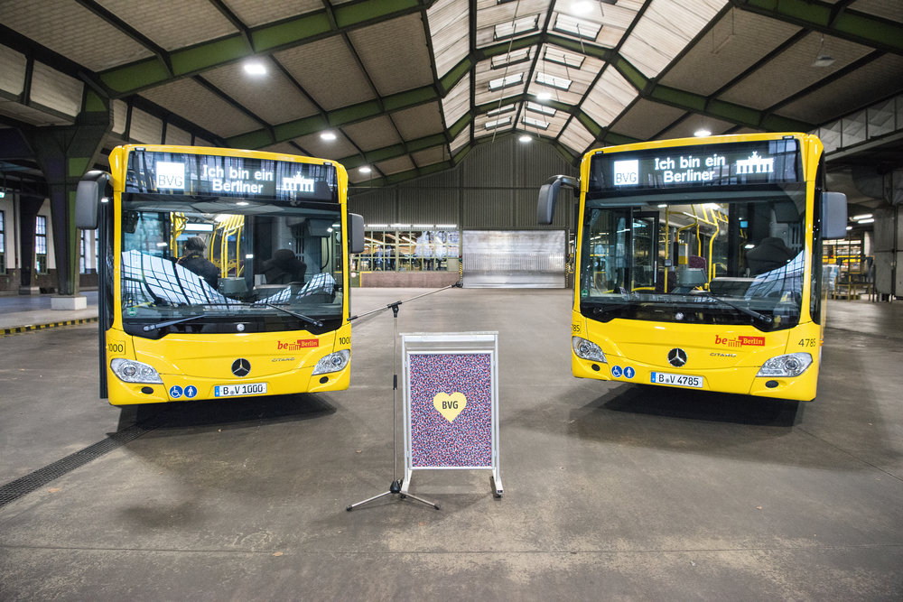 První dva vozy Mercedes-Benz Citaro z obřího kontraktu pro Berlín. (foto: EvoBus)