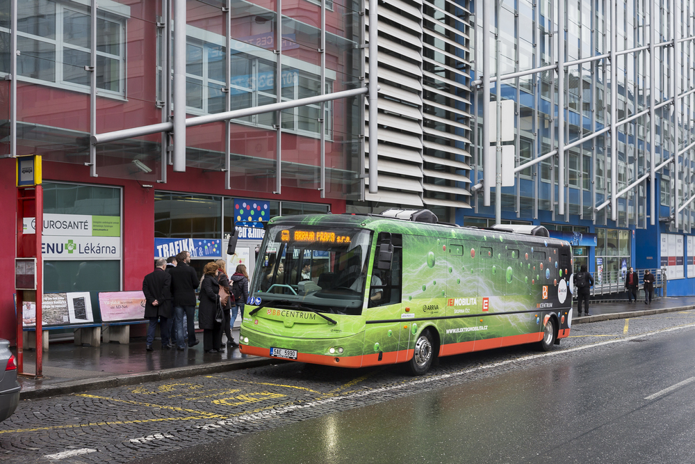 Pro linky BB1 a BB2 byly pořízeny dva elektrobusy SOR EBN 9,5. (foto: ARRIVA Praha)