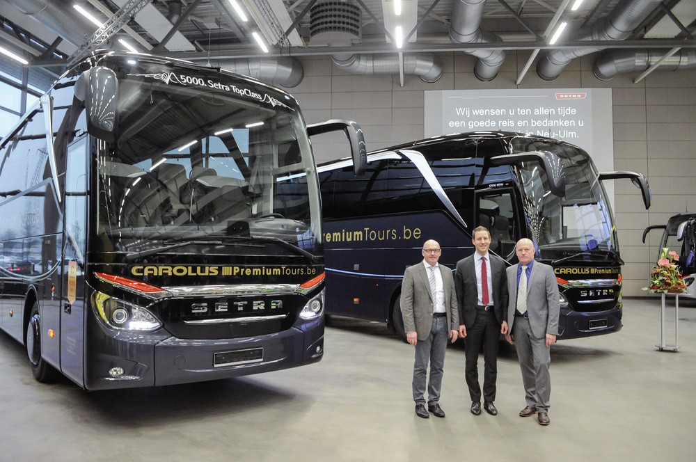 Předání nových autobusů Setra TopClass řady 500 zástupcům belgického dopravce v zákaznickém centru v Novém Ulmu (foto: EvoBus)