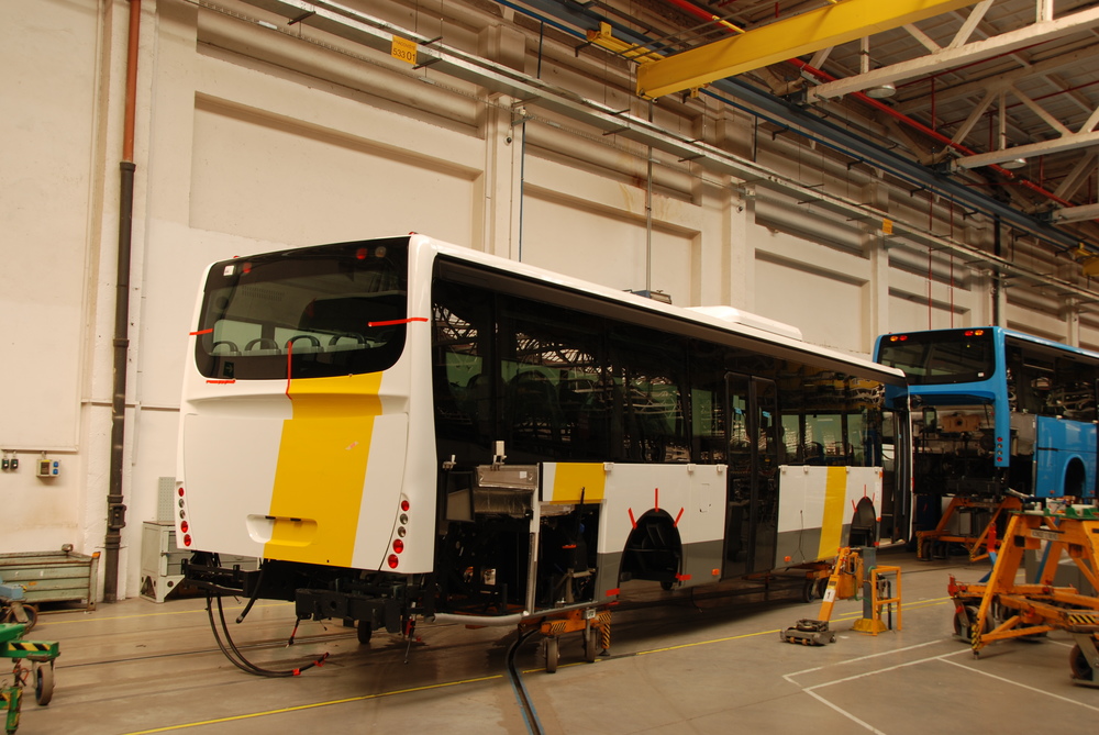 Pohled na výrobu vozu Iveco Crossway ještě ve starším provedení ve výrobním závodě společnosti Iveco ve Vysokém Mýtě v roce 2013. (foto: Československý Dopravák)