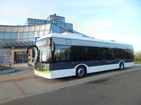 Ještě jeden pohled na prezentační elektrobus od Solarisu. (foto: MZK w Zielonej Górze)