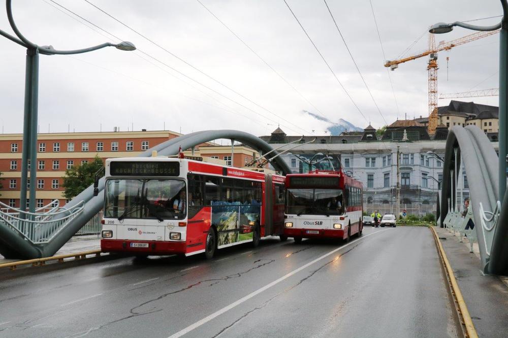 Dvojice stařečků Gräf & Stift najíždí v Salzburgu poslední kilometry. (foto: Mattis Schindler)