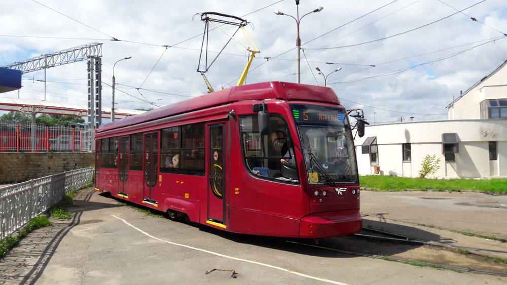  Tramvaj typu 71-623-02.02. 