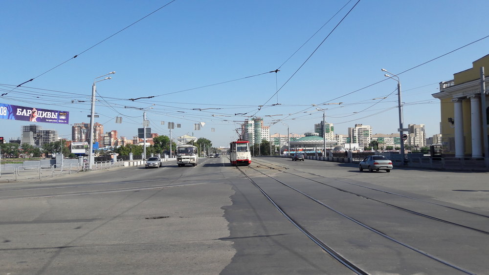 Tramvaj v centru města.