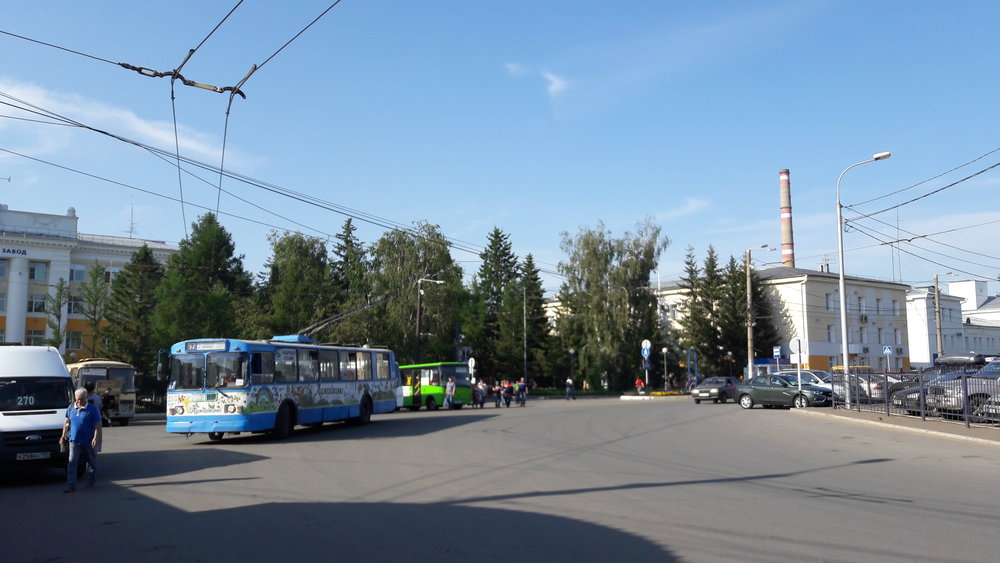  Severozápadní konečná trolejbusů&nbsp;Omskij něftěpererabatyvajuščij zavod.&nbsp; 