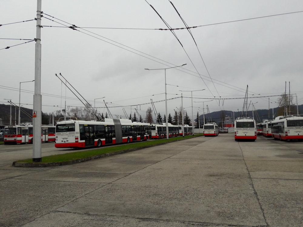 V neděli bylo na ploše vozovny