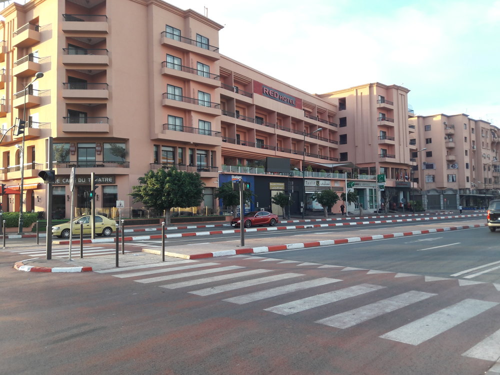 BRT koridor je vyhrazen výhradně bezemisním vozidlům. Zatím je jich k dispozici jenom 10. Snímek byl pořízen u vlakového nádraží.