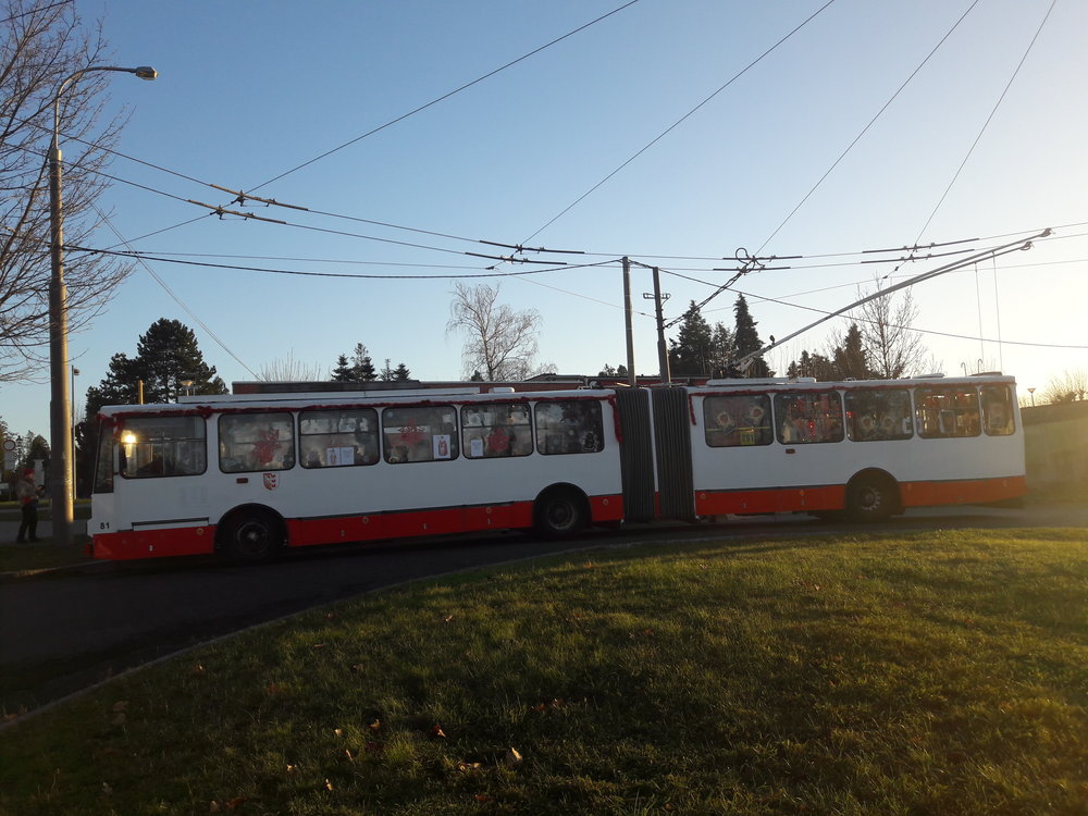 Městský hřbitov aneb tématicky vhodně zvolená konečná.