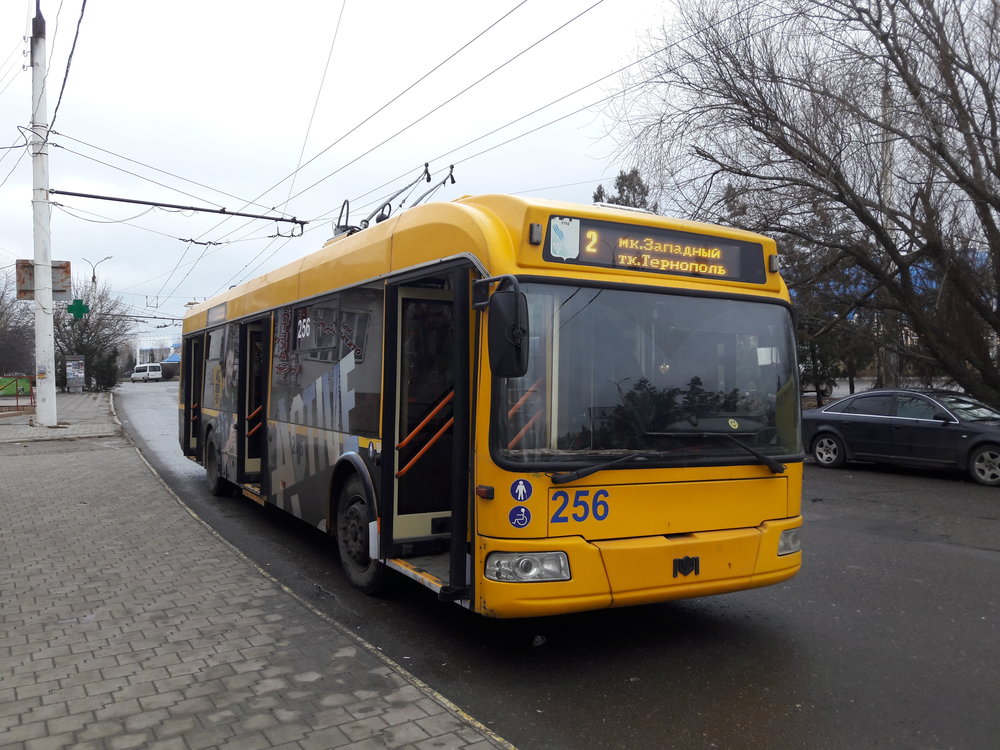  Mikrorajon Zapadnyj na západě Tiraspolu (2x). 