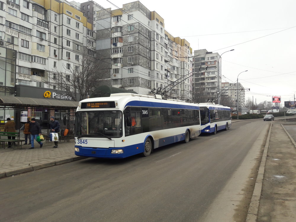  Zastávka Unic u centra města.  