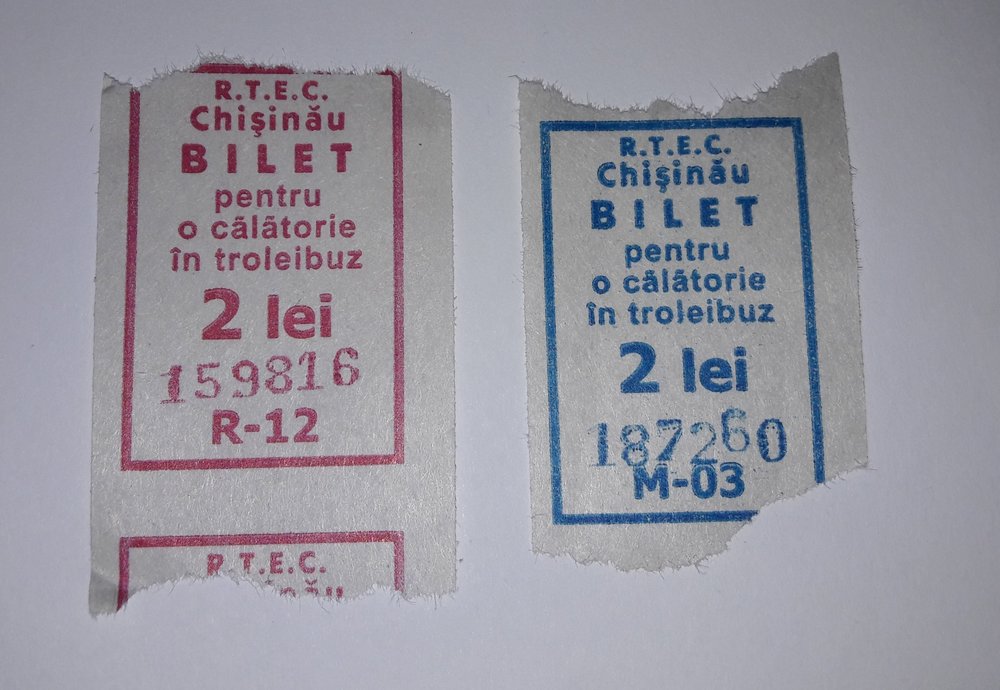 Jízdenky z roku 2019.