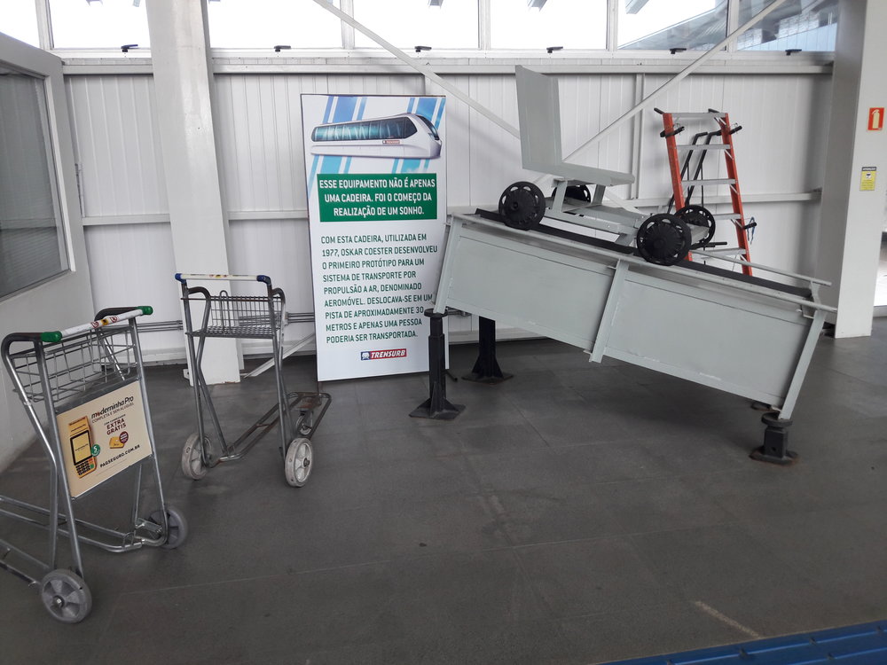 Coesterův model z roku 1977 je vystaven ve stanici Terminal 1.