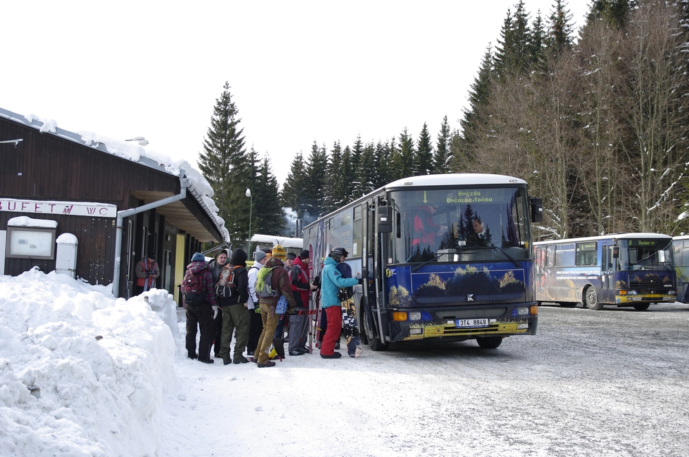 Sníh je zatím k vidění jen na fotografiích. (foto: ARRIVA MORAVA)