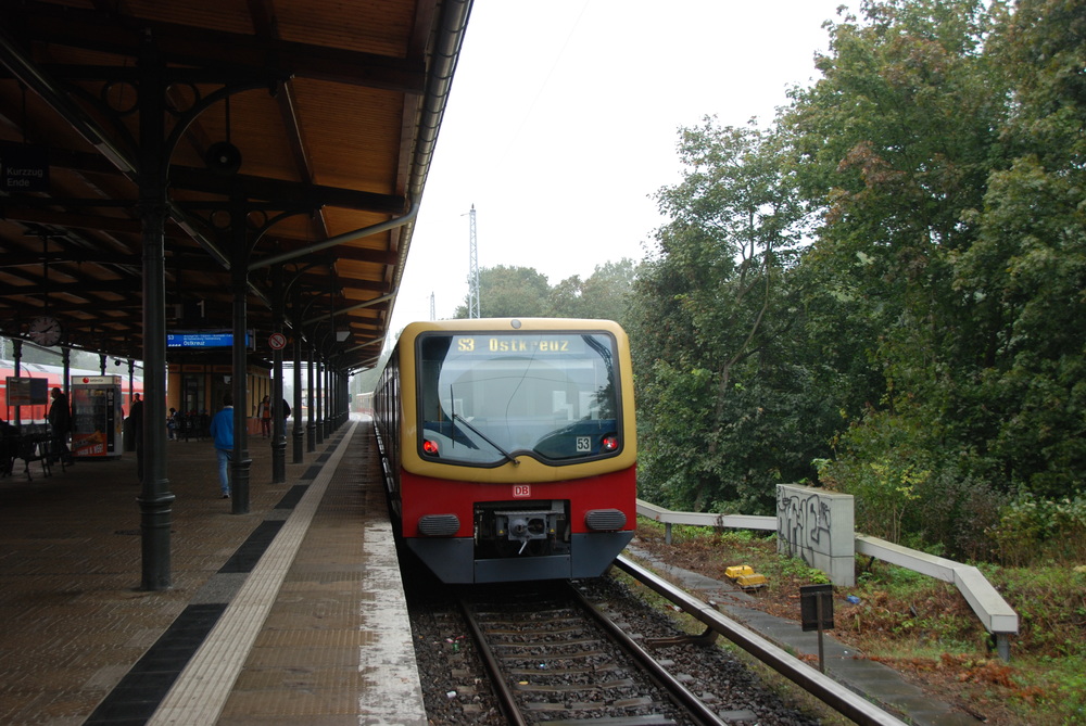 Doposud jsou nejmladšími jednotkami berlínského S-Bahnu soupravy řady 481 z let 1996-2004. (foto: Libor Hinčica) 